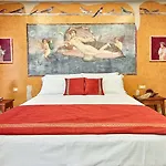 Del Sole 4* بومبيي