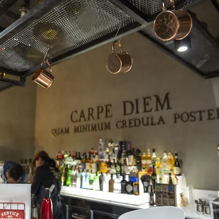 Del Sole 4* بومبيي