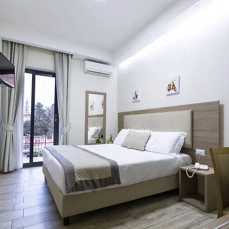 Del Sole فندق بومبيي