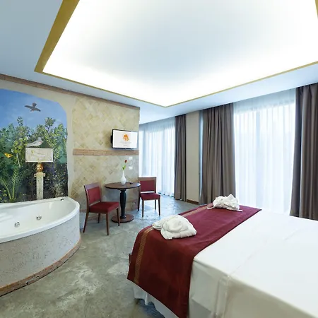 Del Sole فندق بومبيي